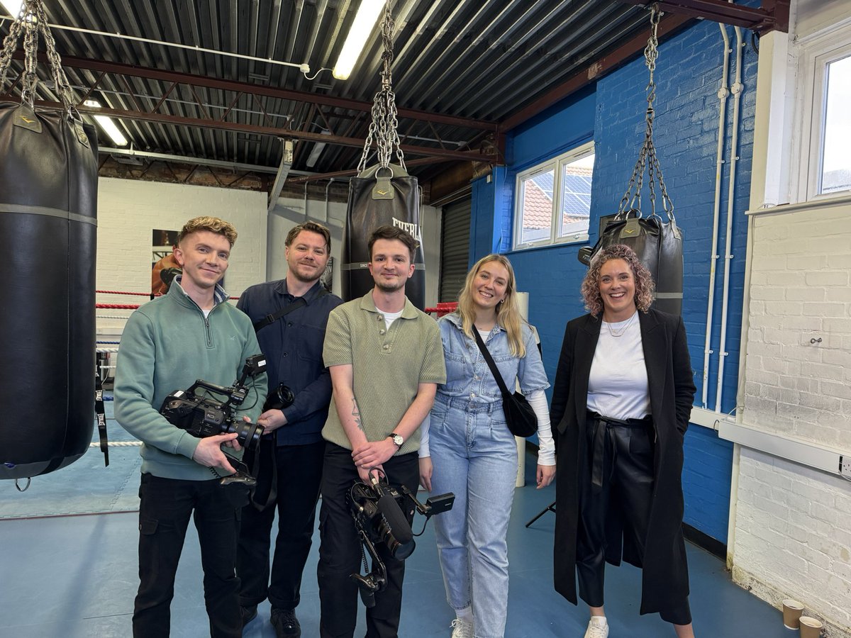 Empire Fighting Chance (@empirefightingc) on Twitter photo Great to have the crew from <a href="/BBCComicRelief/">Red Nose Day.</a> at the gym today!
Look out for footage on the telly on March 21st 🔴📺 Great to have the crew from <a href="/BBCComicRelief/">Red Nose Day.</a> at the gym today!
Look out for footage on the telly on March 21st 🔴📺