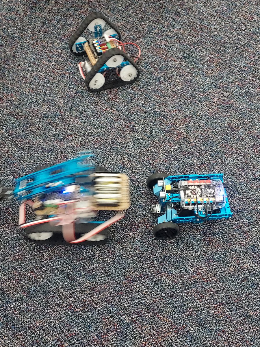 OlleLibrary's tweet image. Makers' Club started to learn how to code mBots and Ultimaker 2.0 robots after school yesterday. Lots of competitions as well as BattleBotting. #CodingFun #MoreThabBooks @Alief_Libraries @OlleMightyOwls