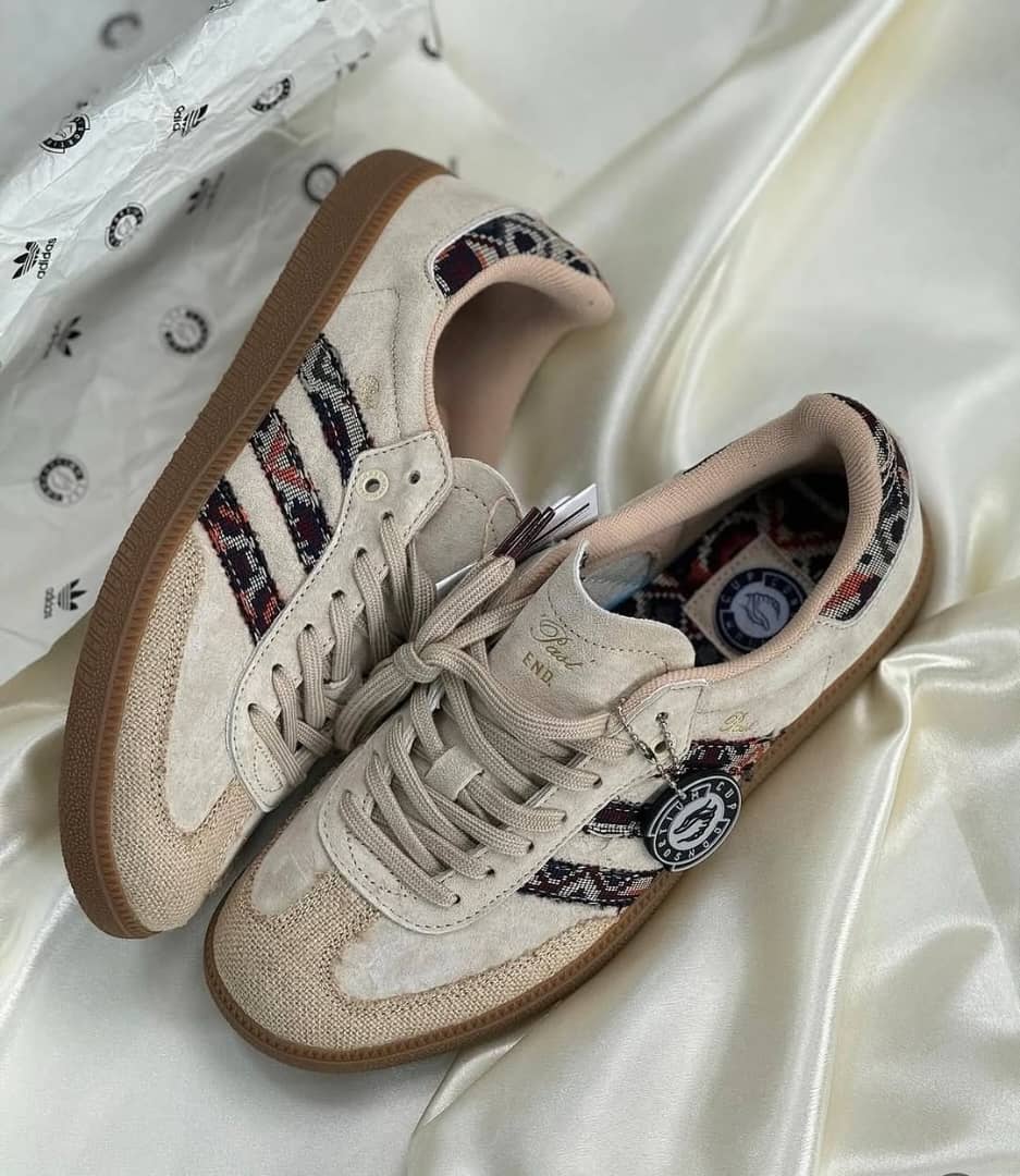 joan_jessica01's tweet photo. Adidas Samba X End,for her end of February gifting😁

130,000ugx

We deliver worldwide, 0708187367 https://t.co/37pAIDYmPW