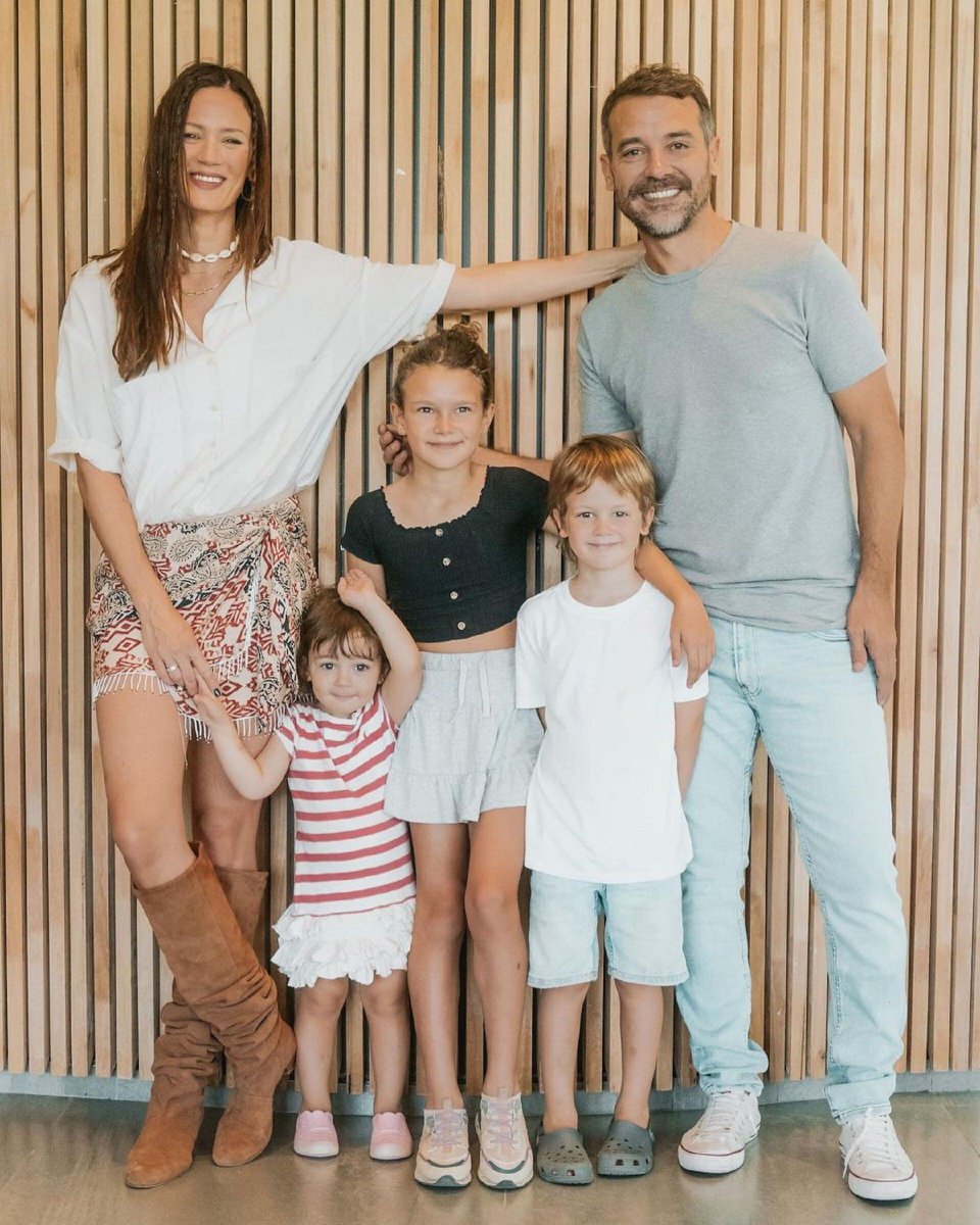 "Seguimos durmiendo separados, yo con Balta y ella con las chicas. A veces nos acostamos juntos, vemos una peli y después la noche depende de qué vaya pasando con los chicos. Y estoy haciendo un tratamiento por los ronquidos que es molesto" <a href="/pedroalfonsoo/">Pedro Alfonso</a> con <a href="/CatalinaDlugi/">Catalina Dlugi</a>