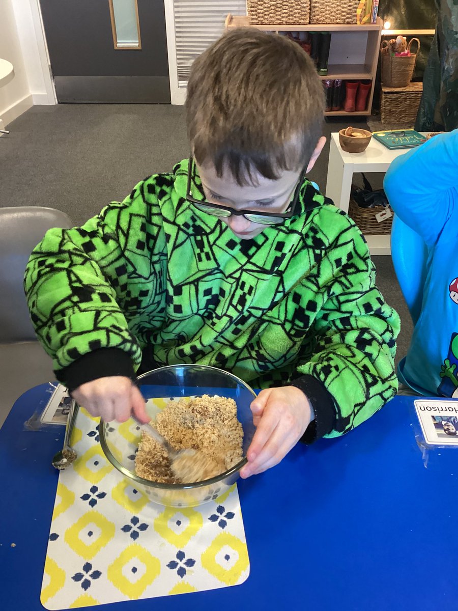 DeePointPine tweet media