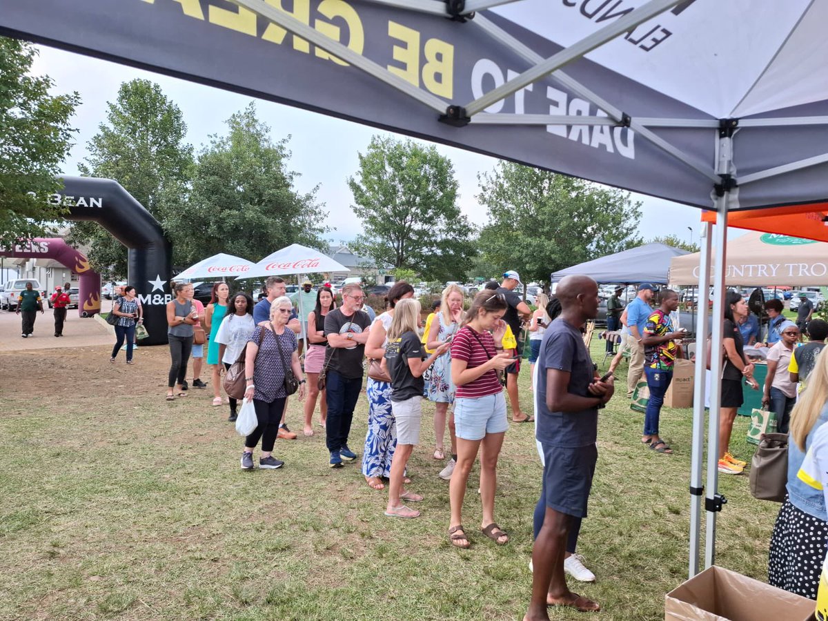 ElandsMarathon's tweet image. Everything running smoothly in prep for #tracn4elandsmarathon2025  race day tomorrow ❤️. 

Watch the space as PB’s fall like the last weeks rains 🤣🦍. 

#tracn4elandsmarathon2025