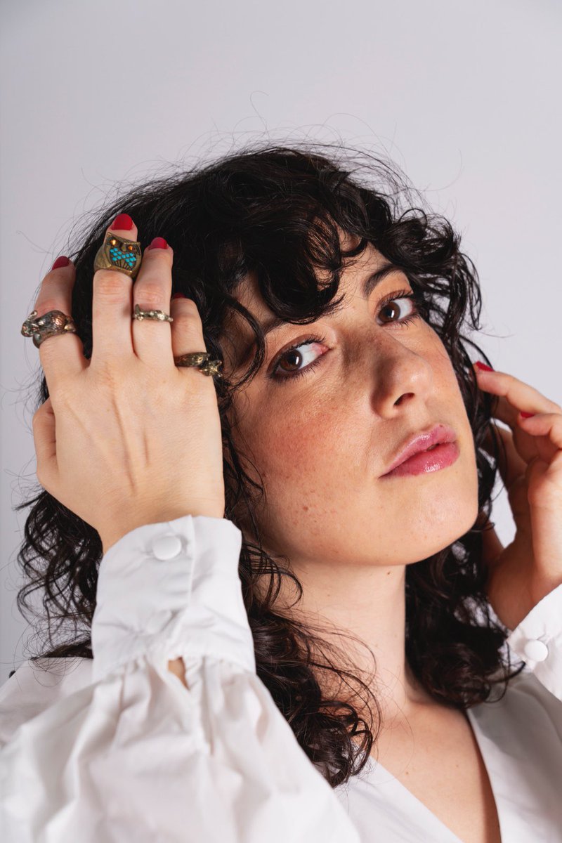 🎙️Bu akşam CRR Caz Orkestrası’na misafir olan Simona Severini konser öncesi müziğini Ayşen Güven’e anlattı: “Sesim Bahçemdeki Renkler”

🔗 crrkonsersalonu.ibb.istanbul/Home/NewsDetai…