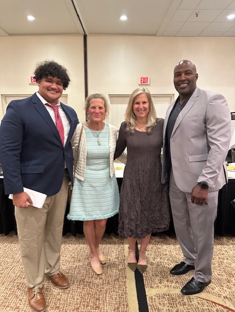 SteinbrennerFootball (@steinbrennerfb) on Twitter photo Congratulations to <a href="/Alex_newman57/">Alexander Newman</a>, who after being honored as the 2025 Bill Minahan award winner in January, was honored last night as the winner of the very prestigious 2025 Sam Bailey Award. An incredible honor for an incredible young man and leader. Congratulations to <a href="/Alex_newman57/">Alexander Newman</a>, who after being honored as the 2025 Bill Minahan award winner in January, was honored last night as the winner of the very prestigious 2025 Sam Bailey Award. An incredible honor for an incredible young man and leader.