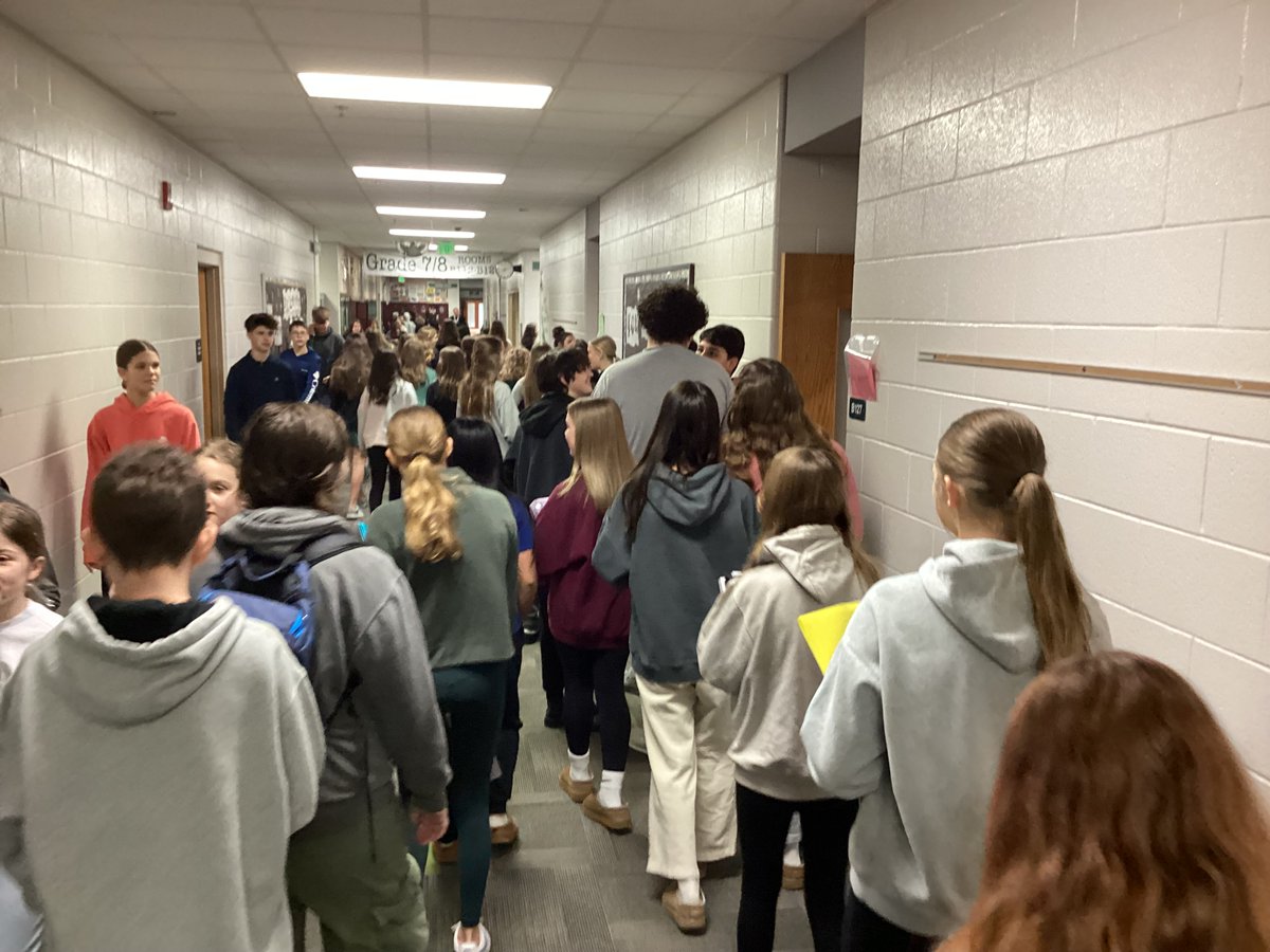 Summit Middle School tweet media