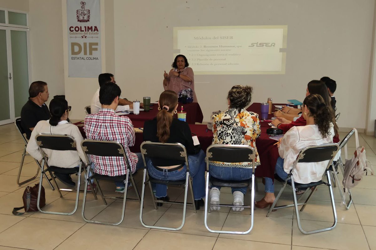 difestatalcoli1's tweet image. En el DIF Estatal, trabajamos día a día para capacitarnos y mantener todo en orden. En esta ocasión, la Dirección de Servicios Médicos estuvo en la capacitación que organizo la Coordinación de planeación y calidad del DIF Estatal, para poder llevar de mejor manera el #SISER ✅📑
