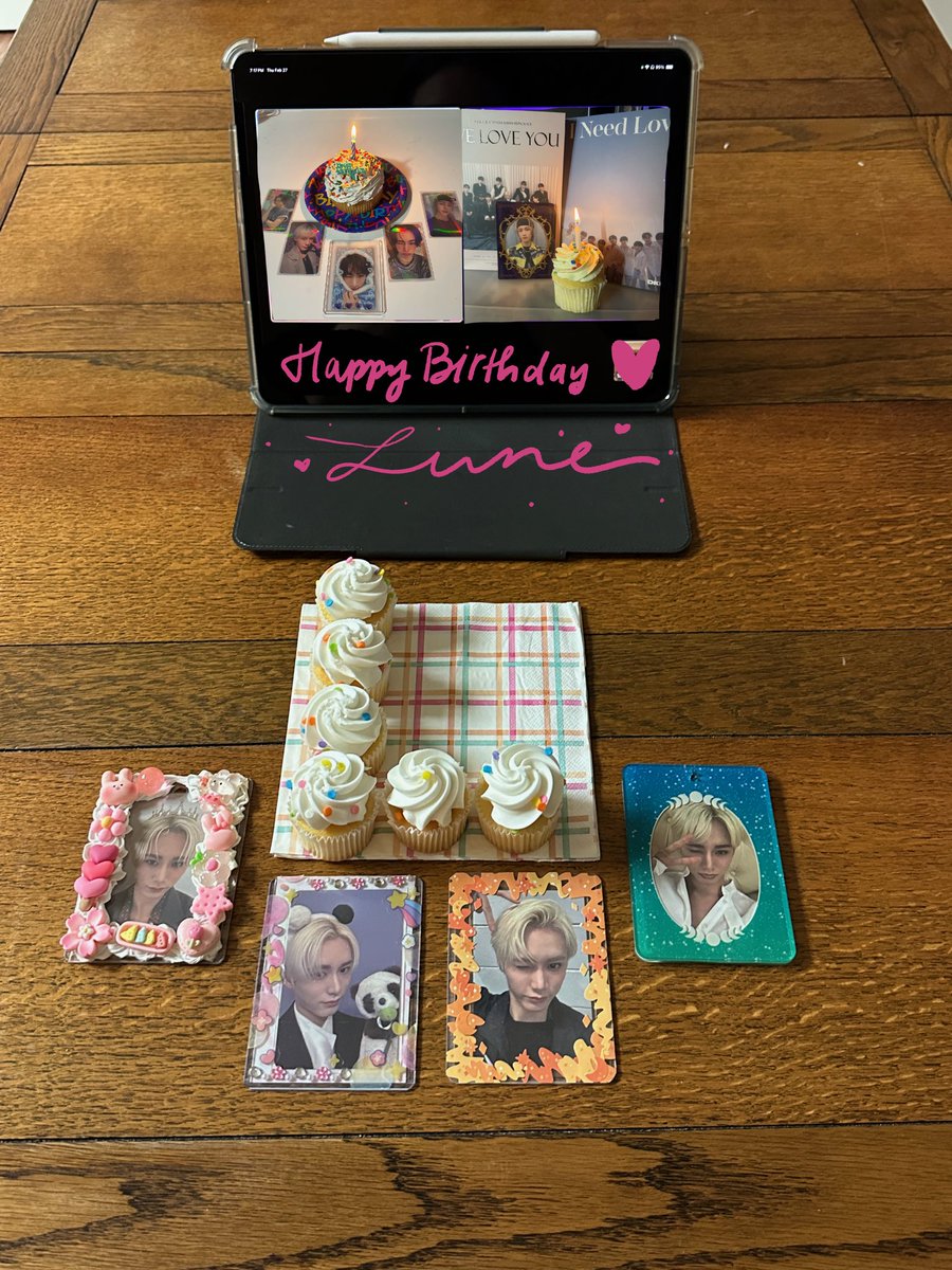 dead_rene's tweet photo. #HAPPY_LUNE_DAY 💕🤍❤️

Lune! Happy (late) birthday!!! 🎁 
My BB best friends and I celebrated together for you 💕✨
항상 너무너무 사랑해요 🥺✨🤍

#다크비 #룬 #정성민 #DKB #LUNE @DKB_BRAVE https://t.co/msPBG9IICg