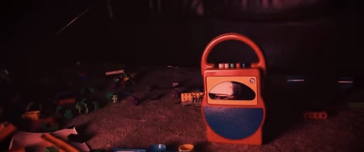 『Heck』(短編20年YouTube)
深夜に目覚めた幼子。母親の名を呼びながら自宅を永遠に彷徨う……
ねないこ だれだ フロム・ヘル！物。現在絶賛上映中の尖り指数200%悪夢ホラー『スキナマリンク』の原典。名作『ポルターガイスト』の家族に誰も手を差し伸べなかったのを想像して。それの鬱末路。
激良作。