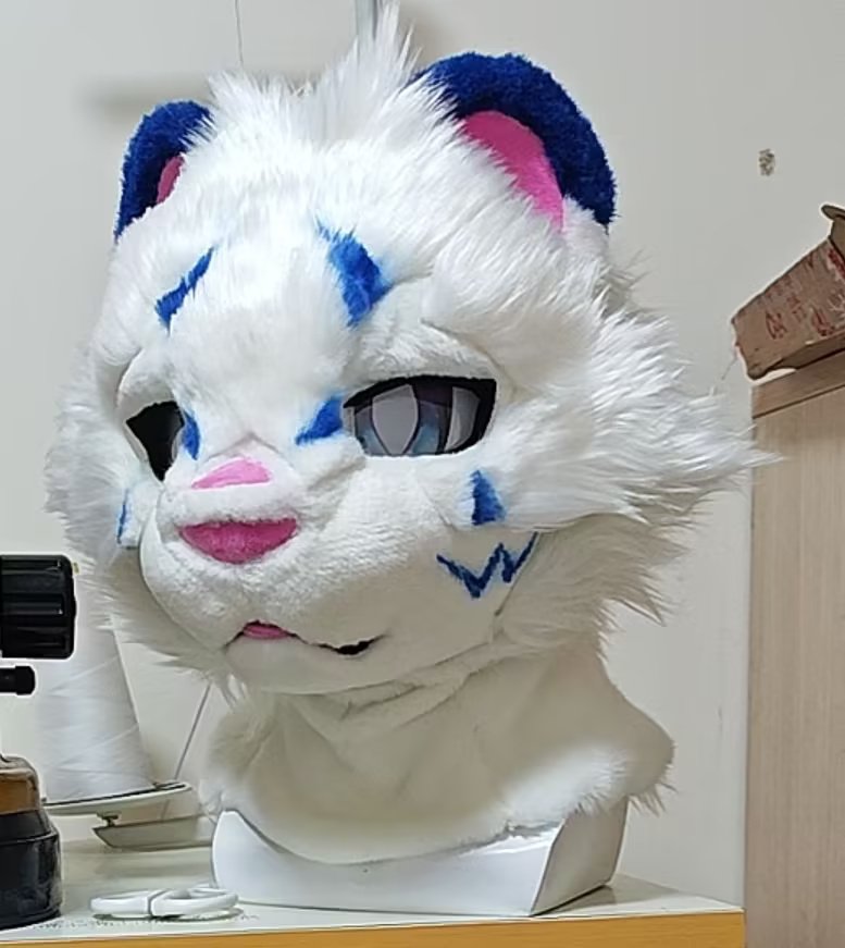 liebudsmon's tweet photo. 此为实验性打印头 kig(？)
尝试
设定为个人oc，虎毛兽～
#fursuit #kigurumi https://t.co/M0cTJ3o9Wm
