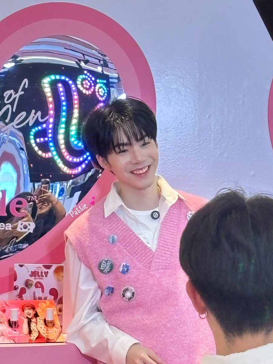 PattieRoad's tweet photo. วันนี้เจเจเก่งมากกก 💕💕💕
#ebMillexJJ_rcp #มิลเล่ลิปเจลลี่ทินท์ปากฉ่ำ #Millebeaute #ebMille #jj_rcp https://t.co/l4td0NoliZ