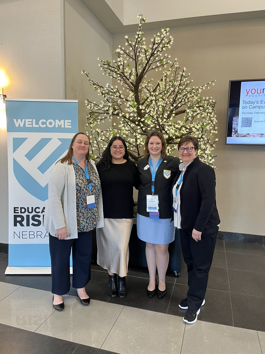 BHSedrising's tweet image. SLC ‘25! Our former State and National President, Milan Aranda, won Nebraska’s FIRST ever Alumni Award and our State President, Lea Hanson lead the conference! We engaged in breakout sessions, recognition for our year, and signed for education, and more! We are SO proud!! 🩵🍎