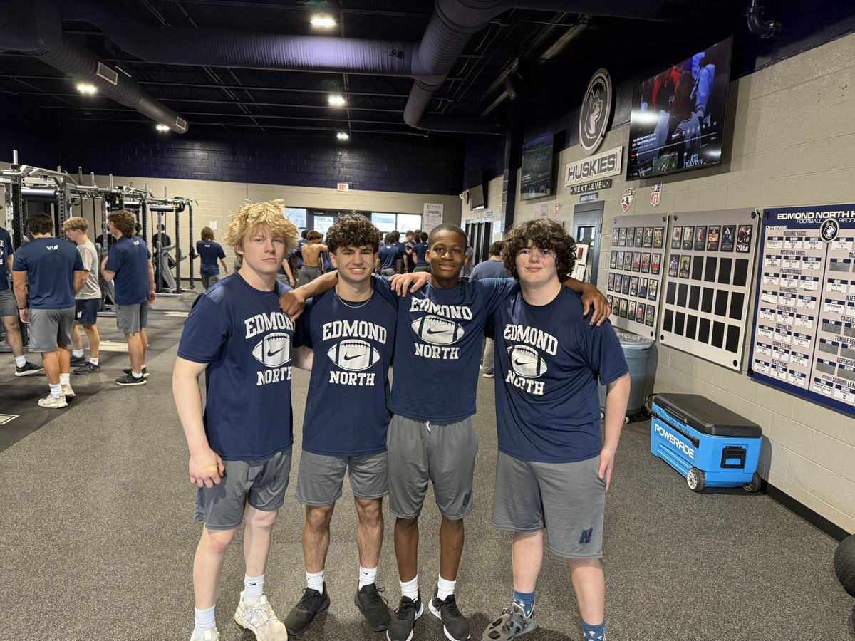 Lifters of the week!! 

Brandon Bagheri Jr. RB
Brayden Hock Jr. LB
Antjuan Johnson Sr. WR
Davin Riggar Soph. OL 

Great job this weekend guys!! #W1N
