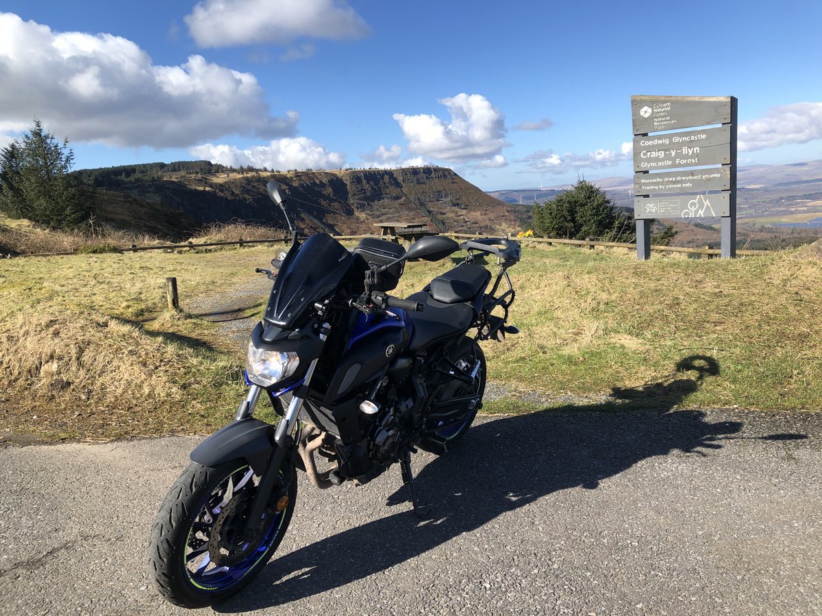 Glorious out today, I think most of the bikers in South Wales must have had the same idea as me. I saw one group that must have numbered around 100!