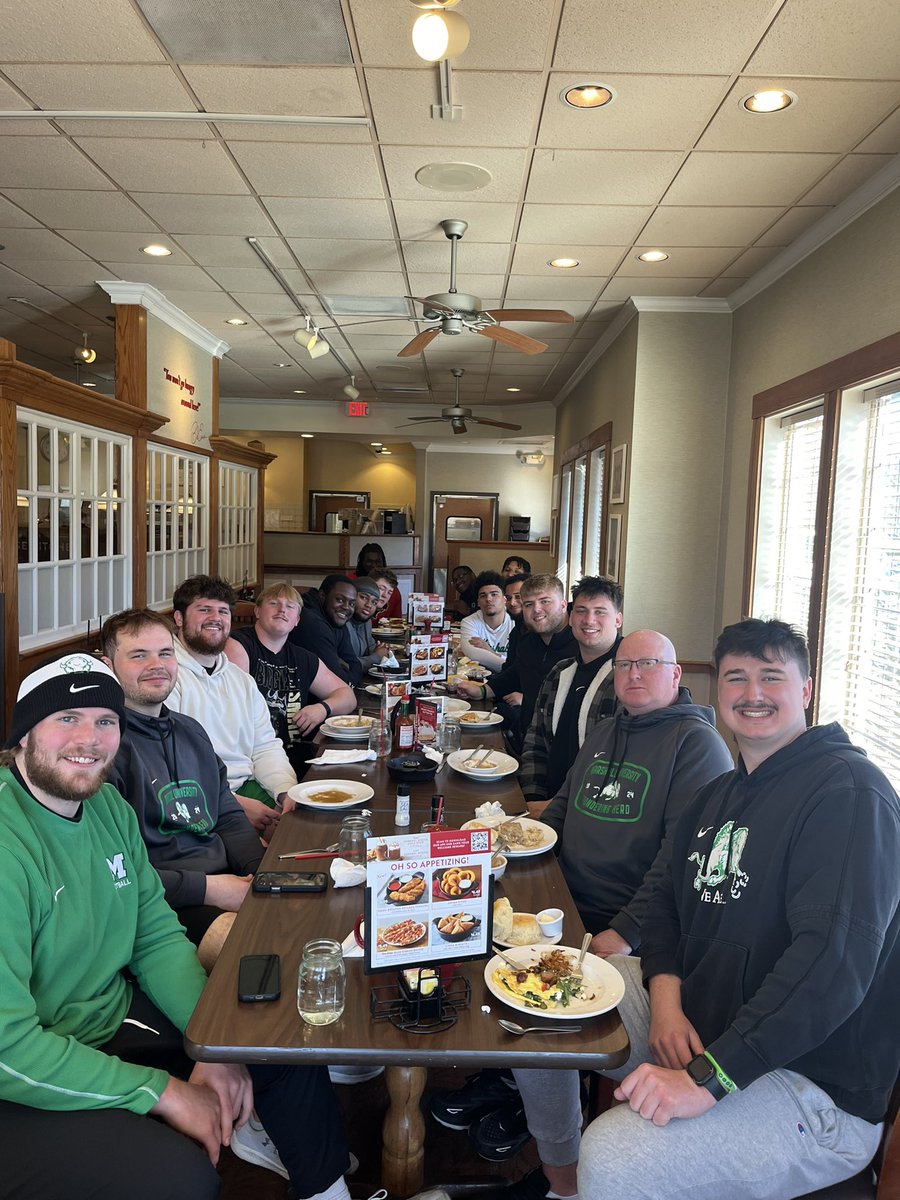 Coach Bob McClain (@coach_bmcclain) on Twitter photo Had a good breakfast & fellowship with the OL after our last morning workout thanks to <a href="/BobEvansFarms/">Bob Evans Restaurants 🍳</a>! #Oline Pride #Trenchwork Had a good breakfast & fellowship with the OL after our last morning workout thanks to <a href="/BobEvansFarms/">Bob Evans Restaurants 🍳</a>! #Oline Pride #Trenchwork