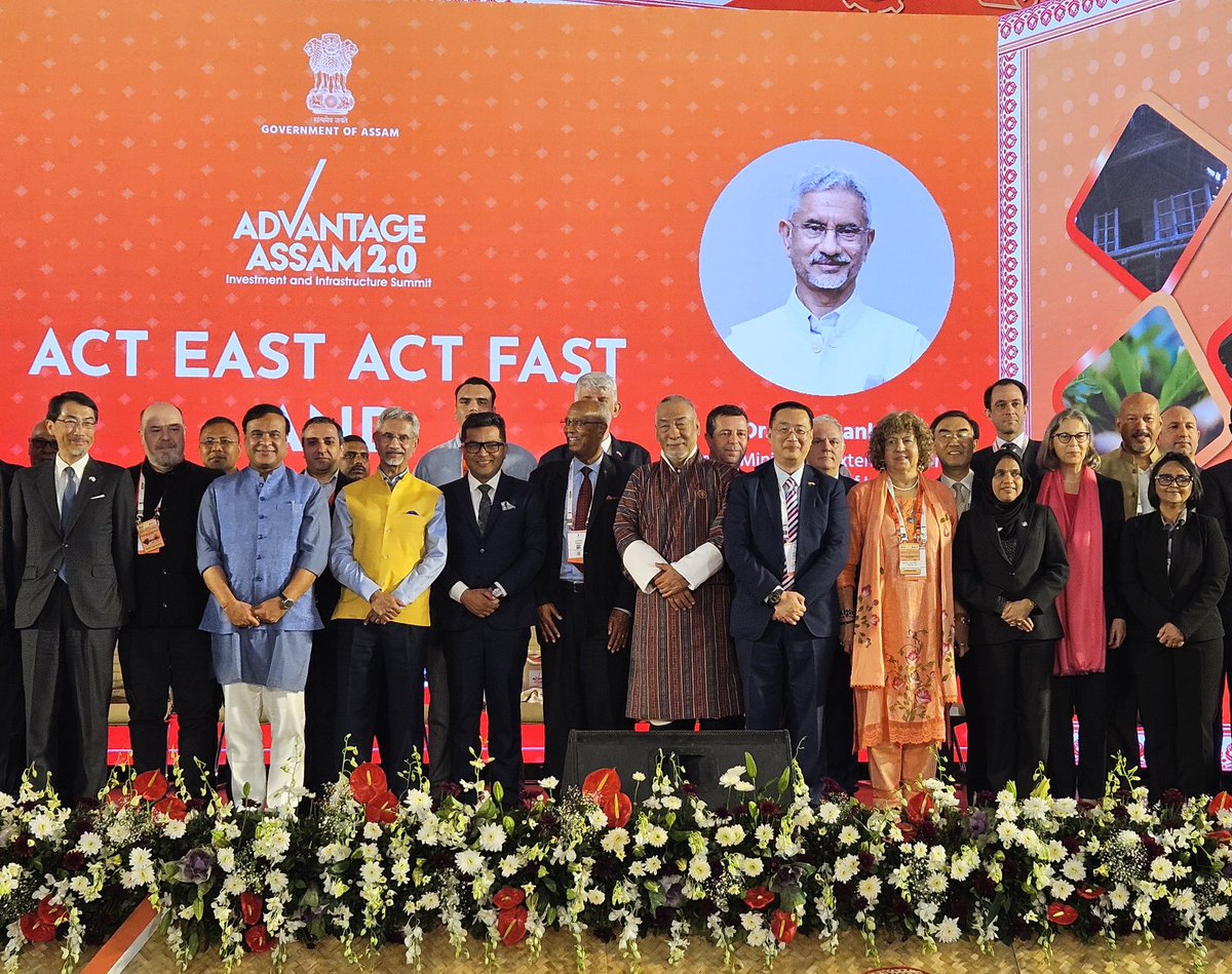 RokEmbIndia's tweet photo. Ambassador Lee Seong-ho attended the inaugural ceremony of #AdvantageAssam2.0, presided over by Prime Minister @narendramodi, on February 25 (Tuesday), as well as a session chaired by EAM @DrSJaishankar. (1/2) 

#AdvantageAssam2.0 #ActEast #ActFast #ActFirst https://t.co/HpmgihQTKW
