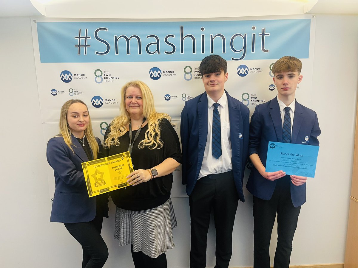 Manor_HT's tweet image. Lots of awards for this weeks superstars ⭐ #SmashingIt @TheManorAcademy