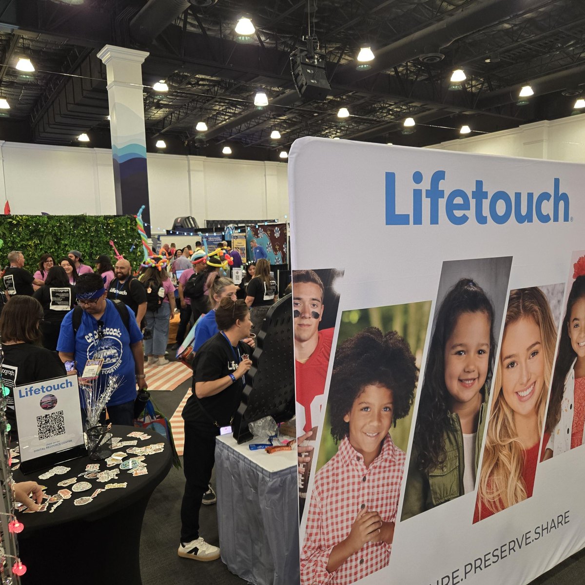 It's the final day of #CADAStock in San Diego! 🎉 Stop by booth #516 to connect with the Lifetouch team and discover how we can support your school community. We’d love to chat! 🙌 <a href="/CADALeaders/">CADA Leaders</a> #CADAStock #cadaleaders #cada #cadafamily