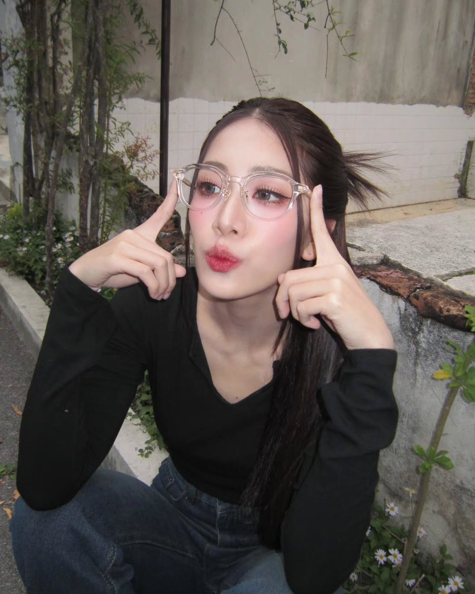 4eveforaye's tweet image. 𝐈𝐆 𝐮𝐩𝐝𝐚𝐭𝐞 : _.tiya_

Caption : 🍀
#wiz  #wizx4eve 
#japancollection 
#แว่นสายตาคุณภาพ

#4EVE #Mind4EVE