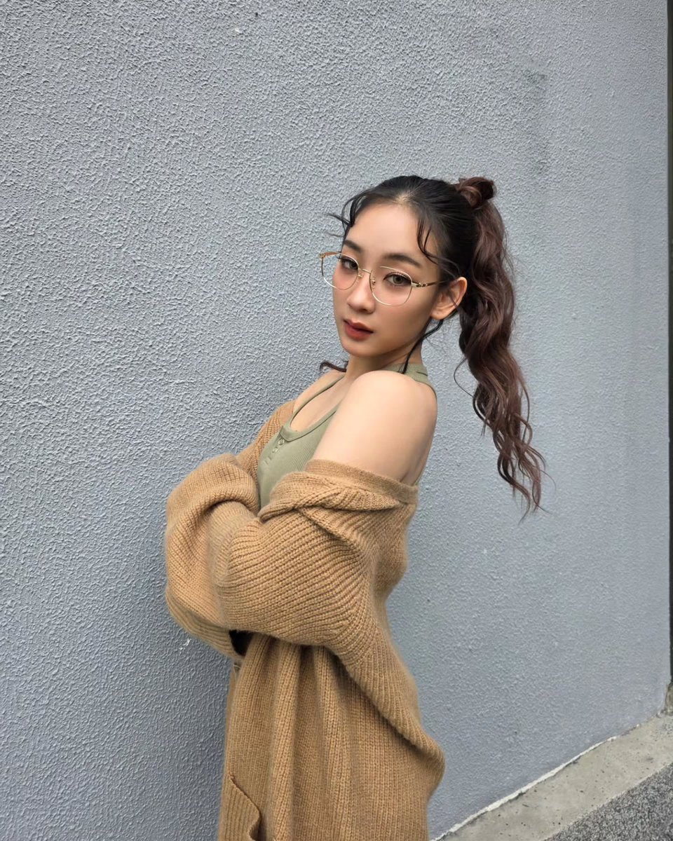 fbananaOfficial's tweet image. 𝙄𝙂 𝙋𝙤𝙨𝙩 : 𝘾𝙖𝙡𝙡𝙢𝙚𝙗𝙖𝙣𝙖𝙣𝙖𝙣𝙖𝙣𝙖   

I love falling deep in your eyes..
.
.
#wiz  #wizx4eve #japancollection #แว่นสายตาคุณภาพ

#Fai4EVE #4EVE