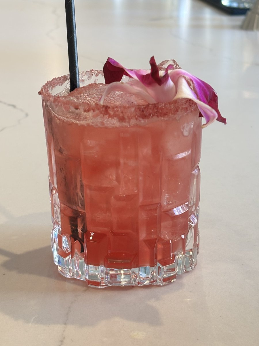 🌺 Persephone's Garden—from our specialty cocktail menu available during brunch daily and Afternoon Tea service at our Edina location. Made with blanco tequila, pomegranate, rose, lime and agave.
