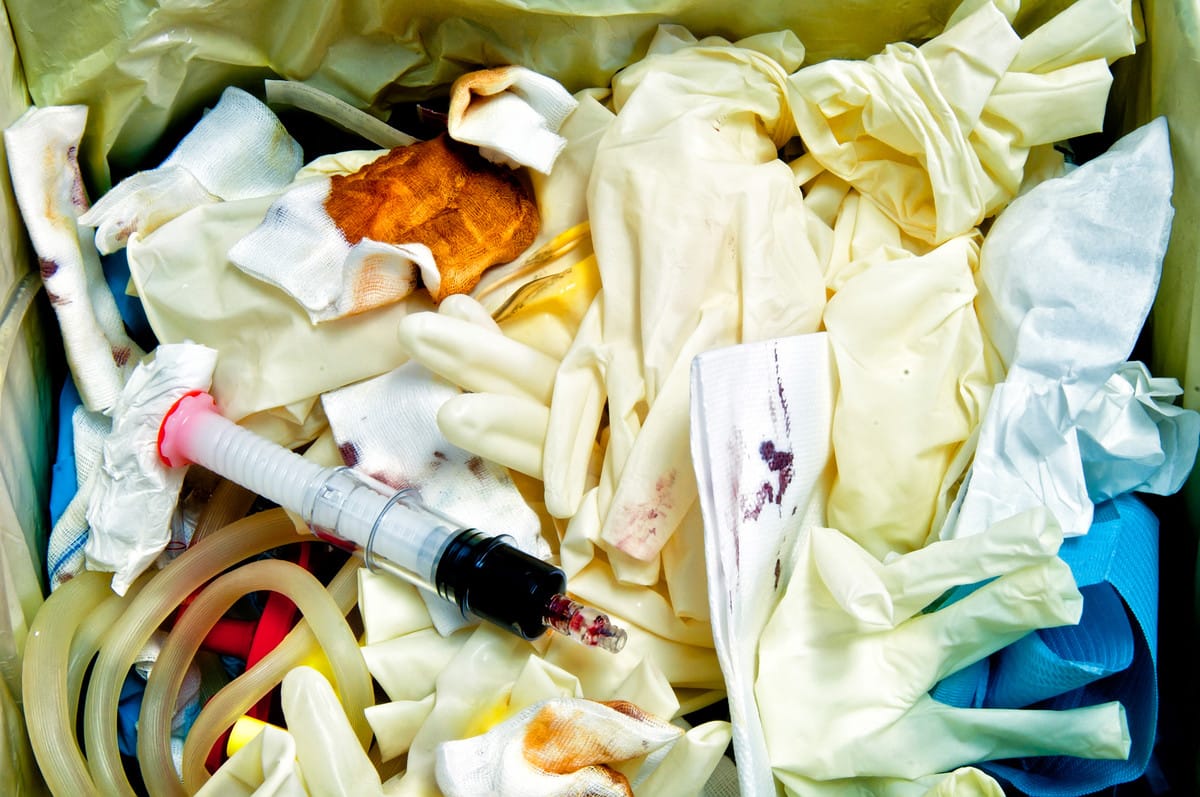 Hospitals cause more pollution than 500 coal plants.

The healthcare sector pumps out nearly 5% of global emissions.

The system meant to save lives is harming the planet.

The irony is brutal.

Can hospitals go green? The answer might surprise you. 🧵