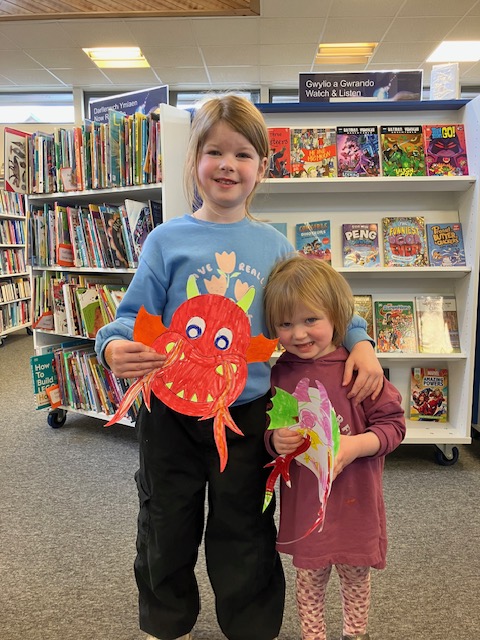 Ystrad Mynach Lib (@ystradmynachlib) on Twitter photo Mae’r plant wedi cael bore bendigedig yn Llyfrgell Ystrad Mynach yn gwrando ar stori ac yn gwneud crefftau dreigaidd / The children have had a wonderful morning in Ystrad Mynach Library listening to a story and making dragon crafts. Mae’r plant wedi cael bore bendigedig yn Llyfrgell Ystrad Mynach yn gwrando ar stori ac yn gwneud crefftau dreigaidd / The children have had a wonderful morning in Ystrad Mynach Library listening to a story and making dragon crafts.