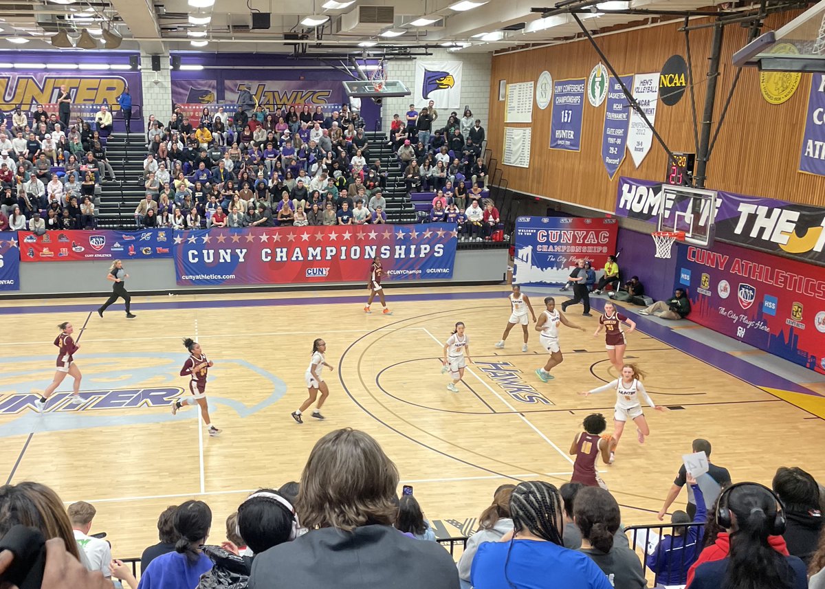 LoisElfman's tweet image. Some photos from last night's @CUNYAC Women's Basketball Championship game, won by the 
@bklyn_bulldogs. It was a five-peat. #PlayLikeaBulldog #cunyhoops #cunychamps #BrooklynCollege #5Peat