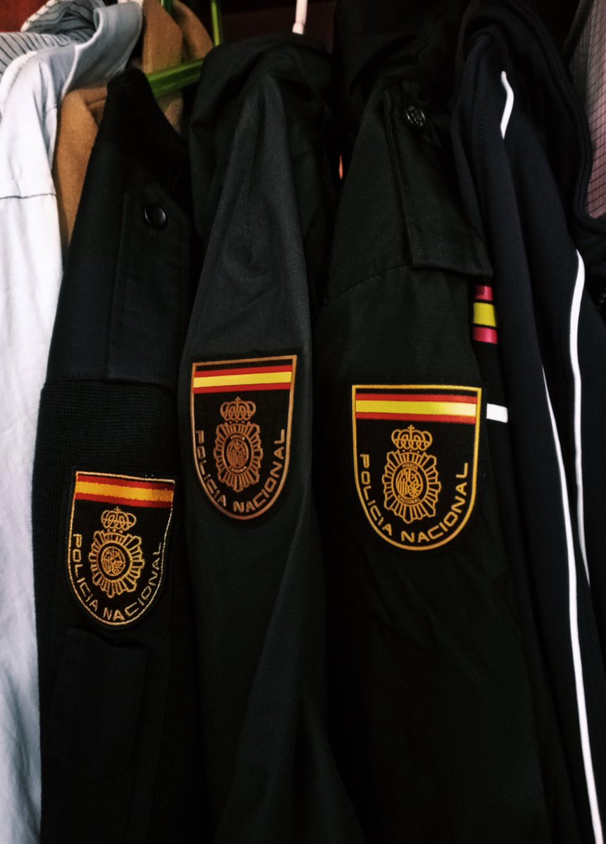 Para los que mañana se enfrentan a uno de los días más importantes de su vida. 

Para los que detienen su vida por cumplir un sueño.

No os deseo suerte, sino justicia.
Los sueños se cumplen.
Confía en ti.
💙