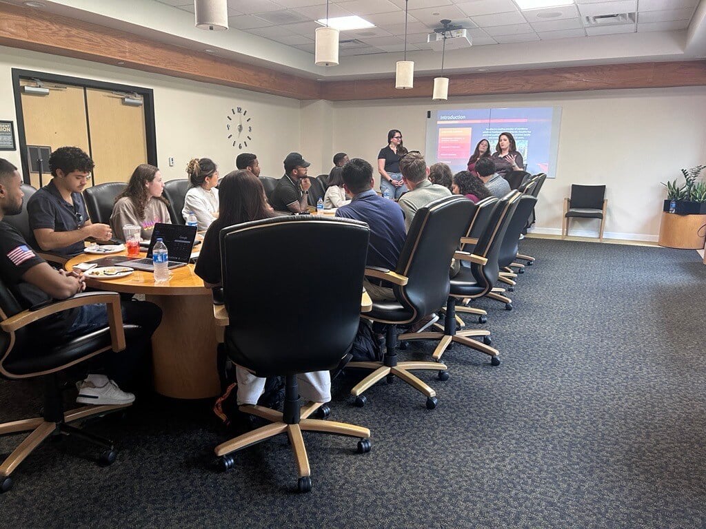 We loved teaming up with the UCF Military and Veteran Student Success team for an exciting Lunch &amp; Learn focused on perfecting elevator pitches! Huge thanks to everyone who joined us—we're already looking forward to seeing you all at the upcoming career fair in just a few weeks!
