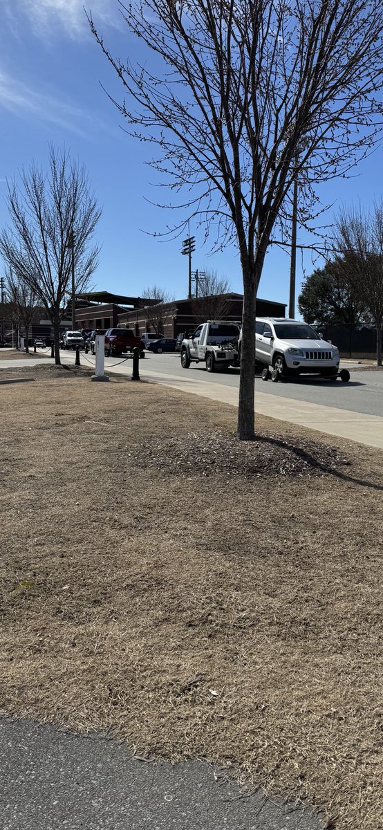 If you are parked in the Towne Bank Lot your cars are being towed by the assholes of G-Vegas Towing…even ones with permits!  <a href="/ECUPiratesFB/">ECU Football</a> <a href="/ECUAthletics/">East Carolina Pirates</a> <a href="/ECUBaseball/">ECU Baseball</a>