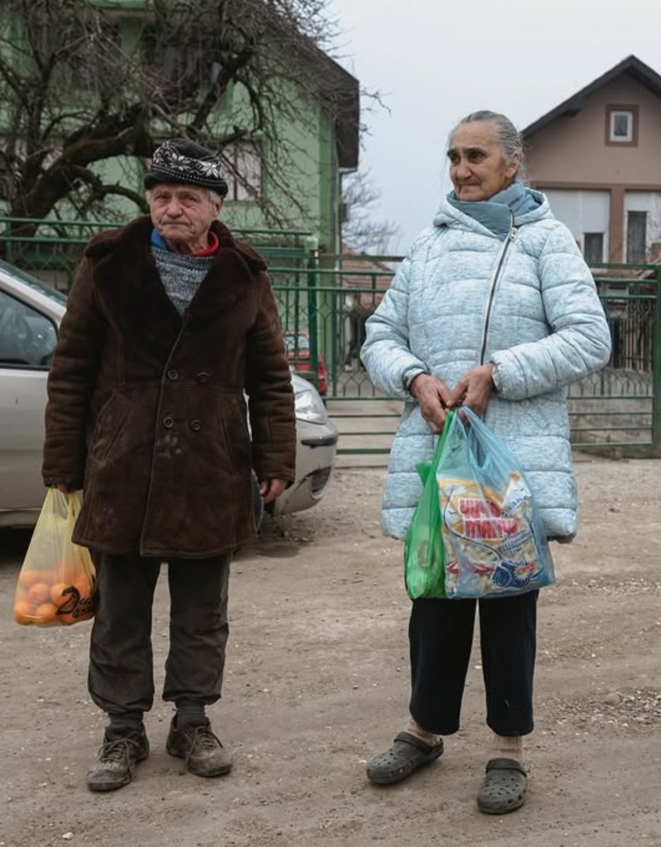 mirkotopalovic7's tweet photo. Sledeći koji napiše da studente finansiraju zapadne strane agencije samo mu pokažite ovu sliku. https://t.co/viivJCBTkX