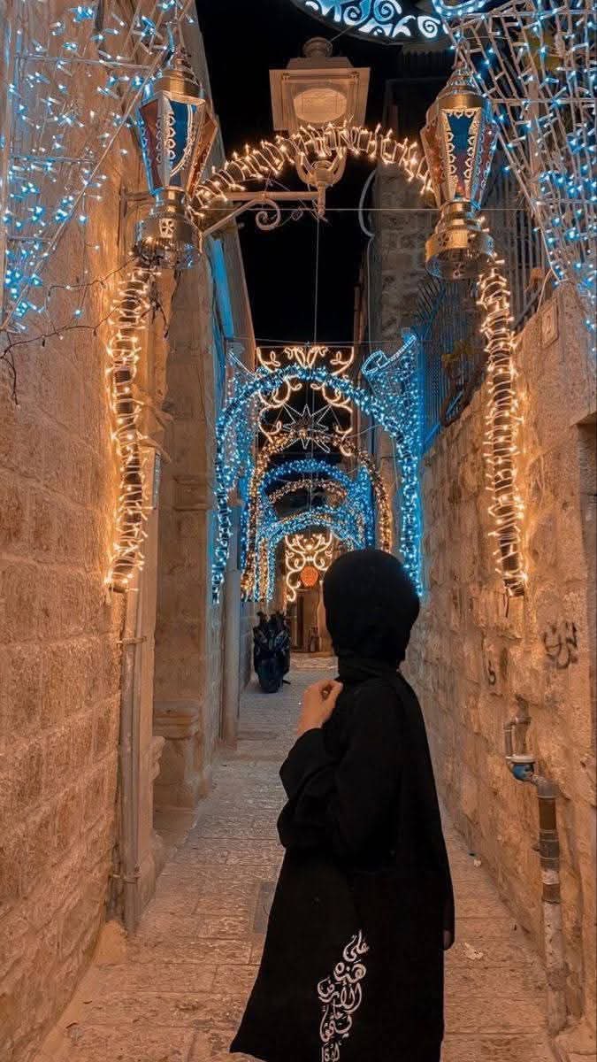 الأرض تتهيأ لرمضان .. والسماء تتهيأ لاستقبال الدعوات ..
فيارب إجعل لنا دعوات لا ترد .. واجور لا تعد ..🤍🌙🤲🏻