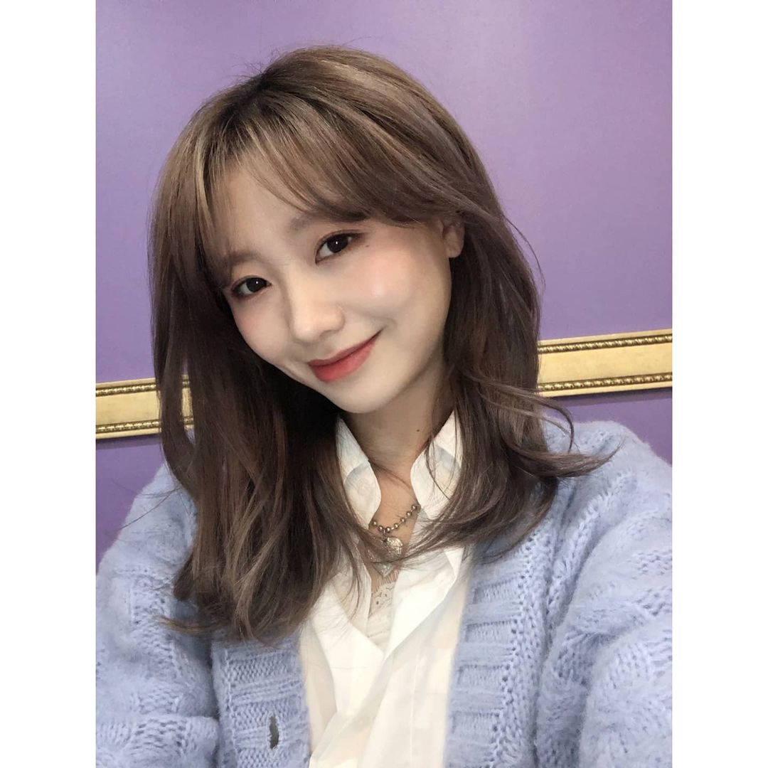 Podrán pensar que es mucho merch, pero en esta casita lesbiana nunca es así, por eso con mí señora nos decidimos a sumarnos una al #𝕪u͝riːᰈ̠𝑓an𝐜lūb y otra al #𝕓loo͝ːᰈ̠𝑓an𝐜lūb, para festejar bien el #𝐃𝟷𝟶𝟶·𝑓air𝒾e͞𝓍 y nuestro #𝚗s𝔴ǝr魔法𝕝ove.

𝕯ī★m𝕠nd 🪽 𝙜ir𝚕