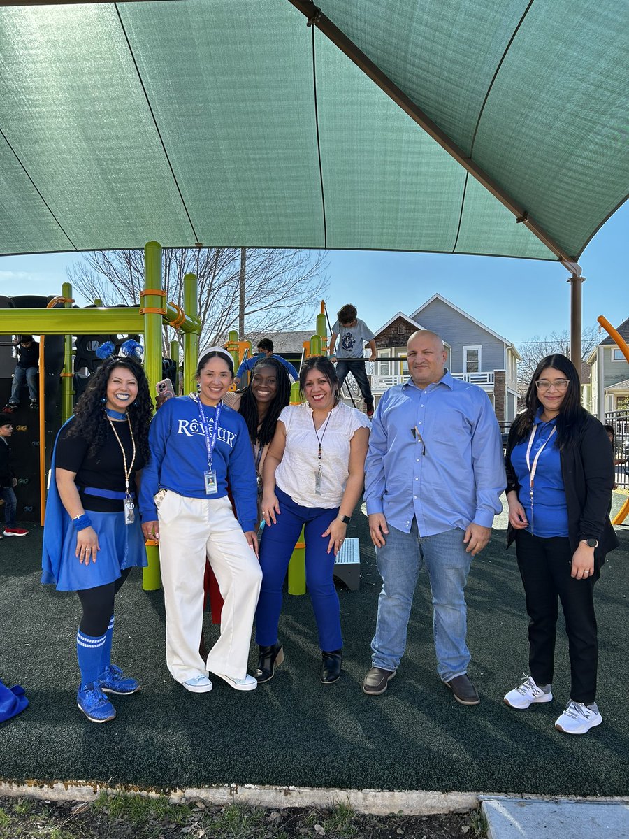 De Zavala Elementary School tweet media