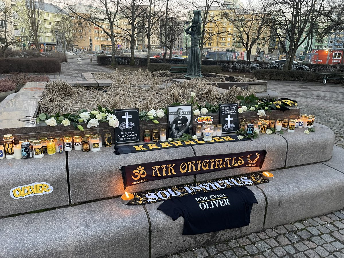 Oliver, min älskade vän!

Jag önskar mer än något att du var här och tog en bira med mig nu.
Vart du än är så kommer du höra vår sång för dig ikväll. Du fattas oss, jag älskar dig! ❤️