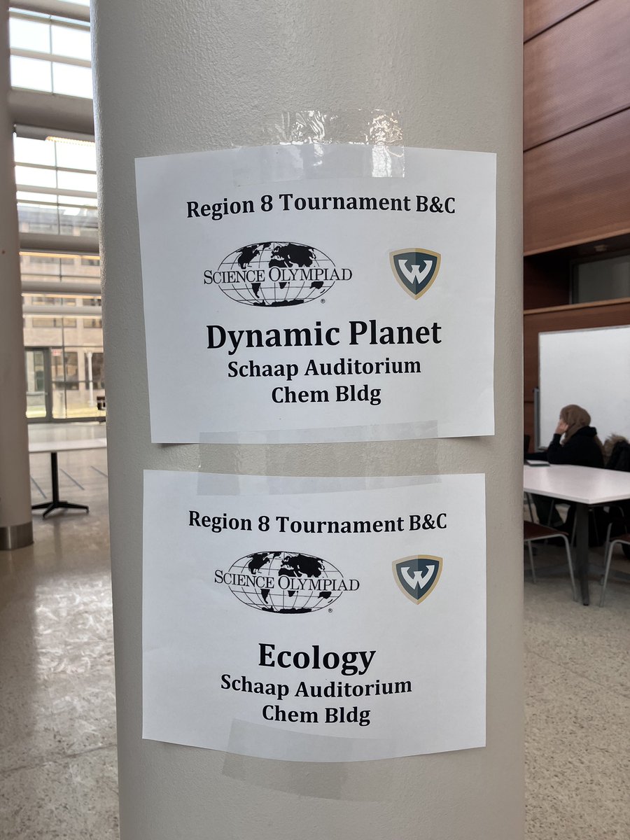waynestatechem's tweet image. Getting the chemistry atrium Science Olympiad ready with the help of staff and volunteers. #wsuchemistry #scienceolympiad #STEM #MichiganScioly