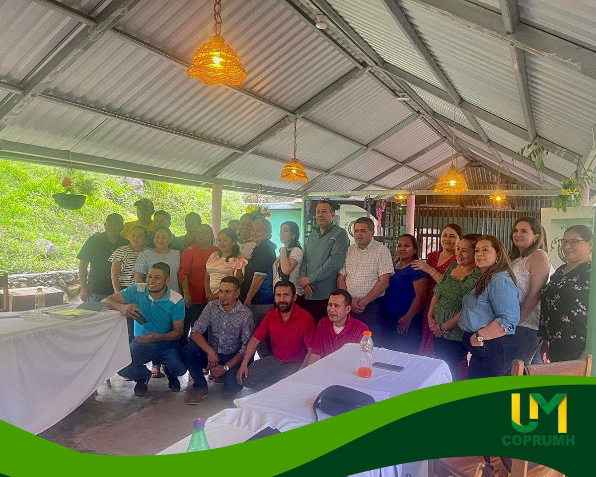 📸✨ ¡Seguimos creciendo juntos! ✨📸

Con gran alegría, realizamos la Juramentación de Filiales y seccionales en el municipio de El Níspero, Santa Bárbara, reafirmando nuestro compromiso con el magisterio y el bienestar de nuestros afiliados. 💙📚
#COPRUMHAvanza #DeLaManoDeDios