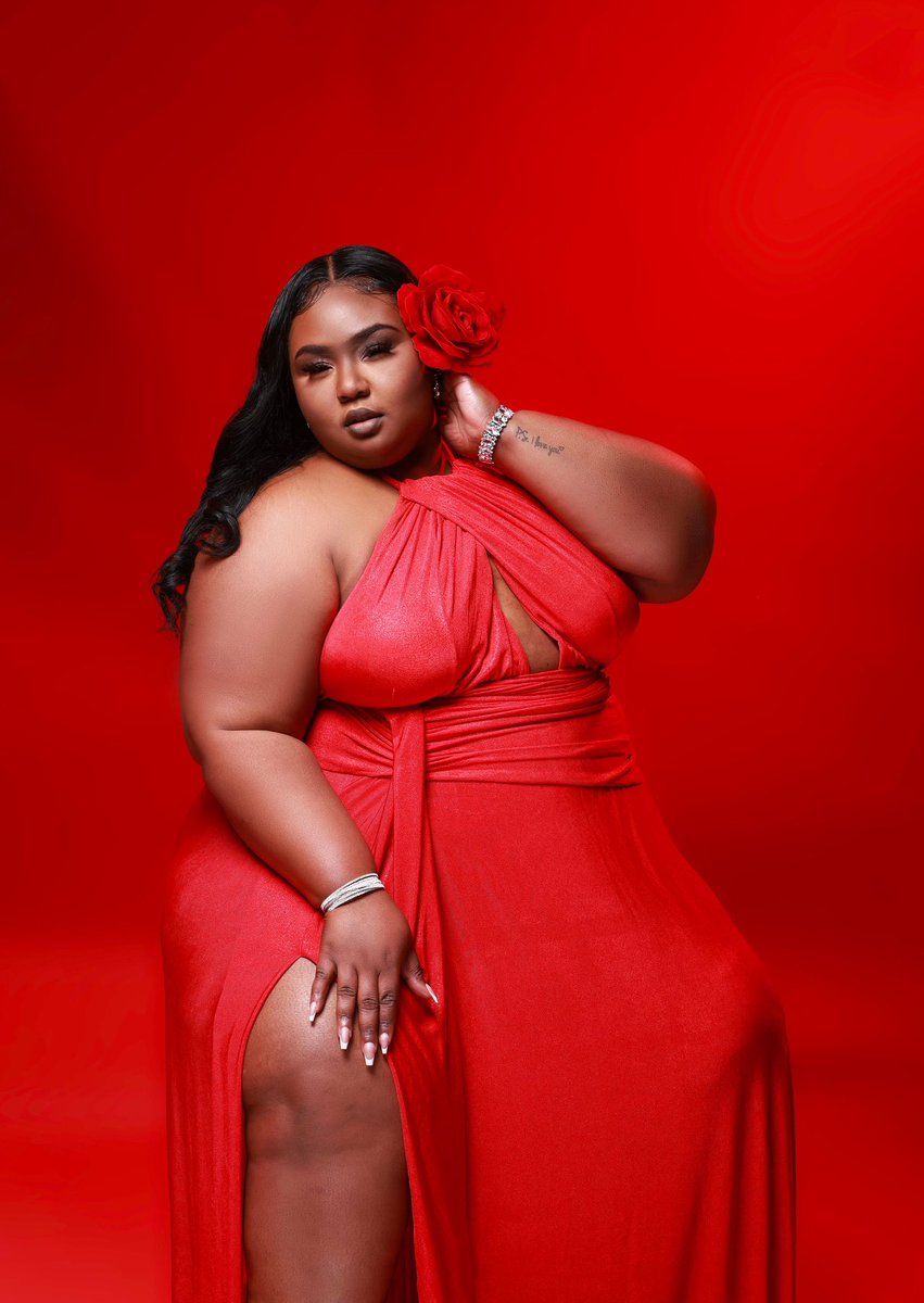 aleiasashaa's tweet photo. Set the room on fire, now watch her work๐ฅ
.
.
.
.
.
Shop the look โโโโโโโ->
๐ @itsyoursstyle_
๐ธ @cjermainephotography
๐ @itsyoursstyle_
#missaleia#confidentxcuryxqueen #plusmodel #curvy https://t.co/fGuHoHBldS