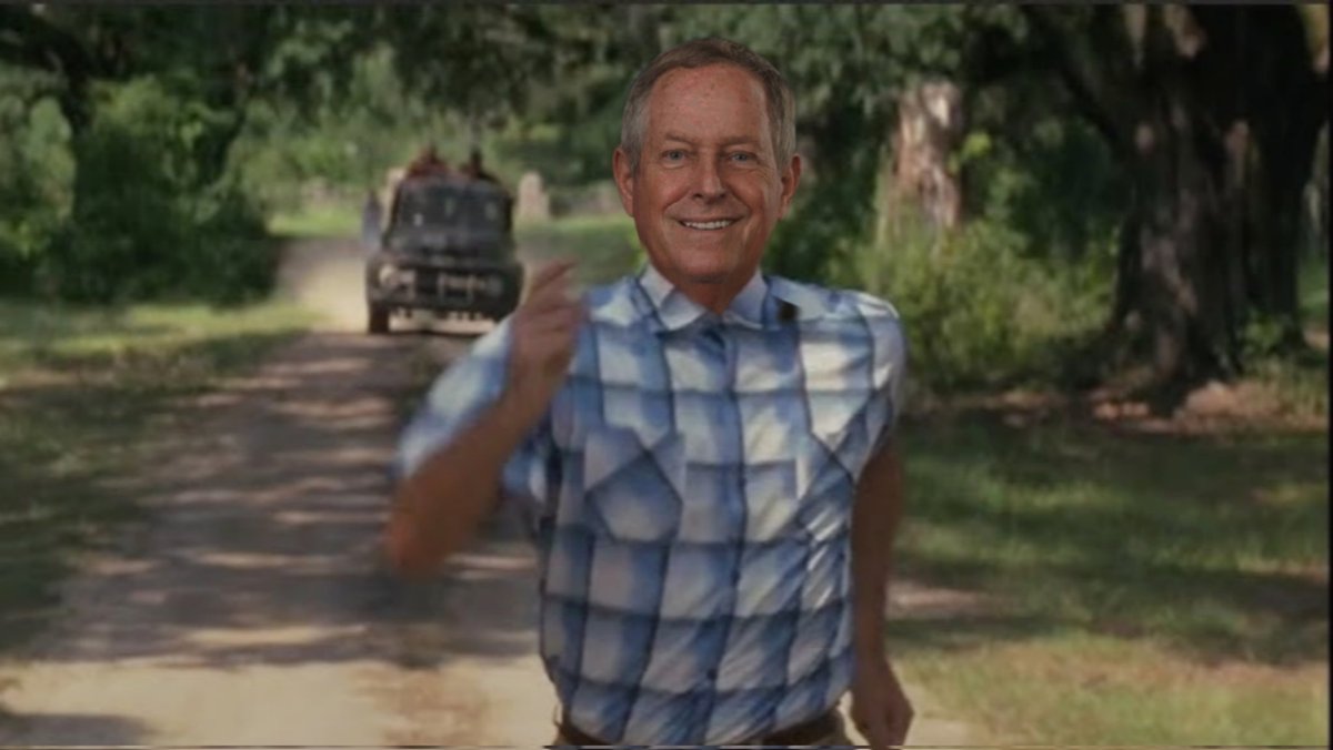 Georgia_only_'s tweet photo. Run joe, run away!! @RepJoeWilson 😂😂 https://t.co/71YXSTvZb6