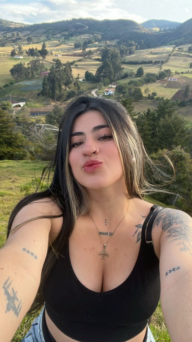 Daannyus's tweet image. Que la vida nos lleve siempre dónde seamos felices 🍂🐮🍃🐴🫶🏻🫀