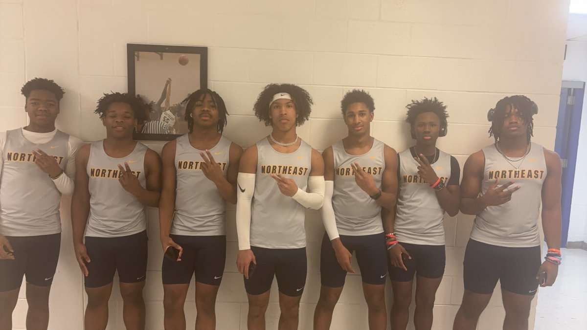 Northeast Football (@_northeastfb) on Twitter photo Multi sport athletes!!! <a href="/Destin_jones12/">Destin Jones</a> <a href="/montrellperry27/">Montrell Perry</a> <a href="/jonesjr1025/">Terry Jones</a> <a href="/jonas_veasey11/">Jonas Veasey</a> <a href="/Devonwilke15/">Devon A. Wilkerson</a> <a href="/DamionJarrett_/">Damion Jarrett</a> <a href="/thisjah/">Jahfari Roberts</a>
#WTD Multi sport athletes!!! <a href="/Destin_jones12/">Destin Jones</a> <a href="/montrellperry27/">Montrell Perry</a> <a href="/jonesjr1025/">Terry Jones</a> <a href="/jonas_veasey11/">Jonas Veasey</a> <a href="/Devonwilke15/">Devon A. Wilkerson</a> <a href="/DamionJarrett_/">Damion Jarrett</a> <a href="/thisjah/">Jahfari Roberts</a>
#WTD