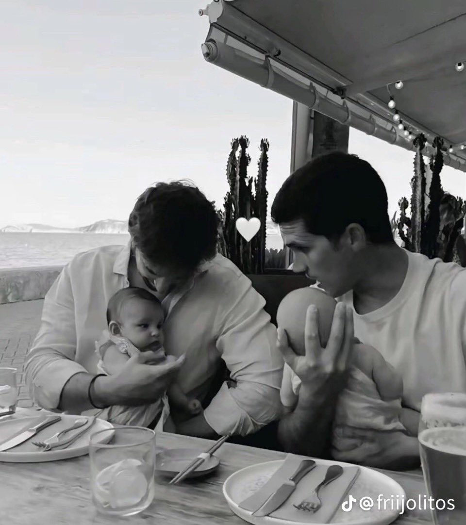 couldbeuslgbt's tweet image. 