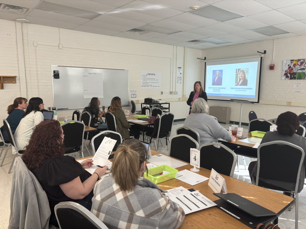 AMorgan_FCPS's tweet image. Session 4 of BYOSC explored various technology platforms commonly used by administrative support staff. Participants also learned more about the Executive Assistant role from Dr. Jamie Aliveto and Ms. Kim Remus. Thank you both for attending. #fcpssupport @FCPSAchievement