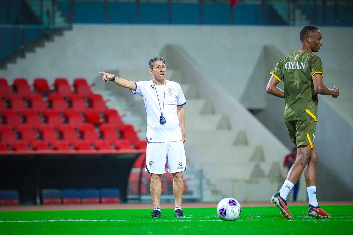 Rasheedjaber12's tweet photo. معاً نحو التحديات القادمة💪🏼
#المنتخب_العماني #رشيد_جابر https://t.co/Rca8ggXoPe