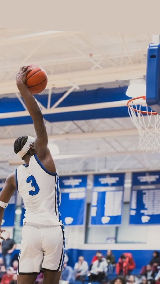 Forever grateful for a fun 4 years of Varsity basketball. Despite tearing my acl my sophomore year I kept going and it resulted in 3 d1 offers, rank #59 in Texas, #50 combo g nationally, 1,200 points in 75 games, Guy V. Lewis award nominee etc.

Thank you high school basketball🫶🏾