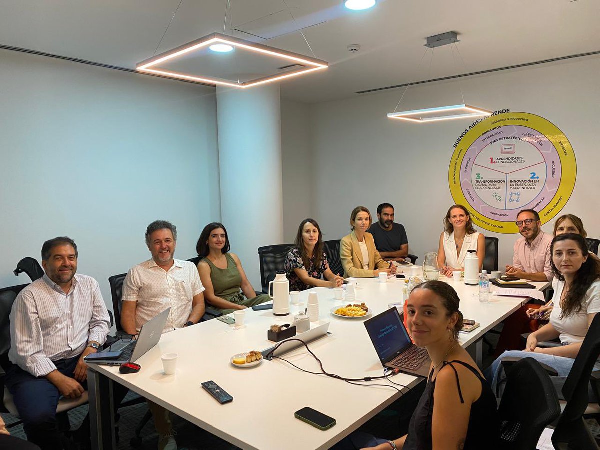 sambonelli's tweet image. Hoy realizamos el primer encuentro del año del Consejo Consultivo de la UEICEE, un espacio clave para el fortalecimiento de la política de evaluación educativa de CABA.