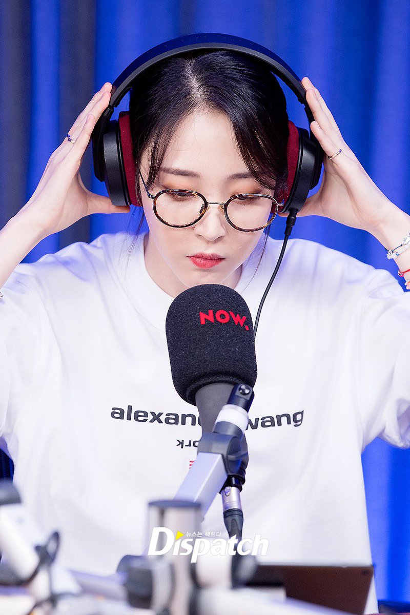 record_byul's tweet photo. 200811 🐹🎧 #문별 #moonbyul https://t.co/hPShSryLTC