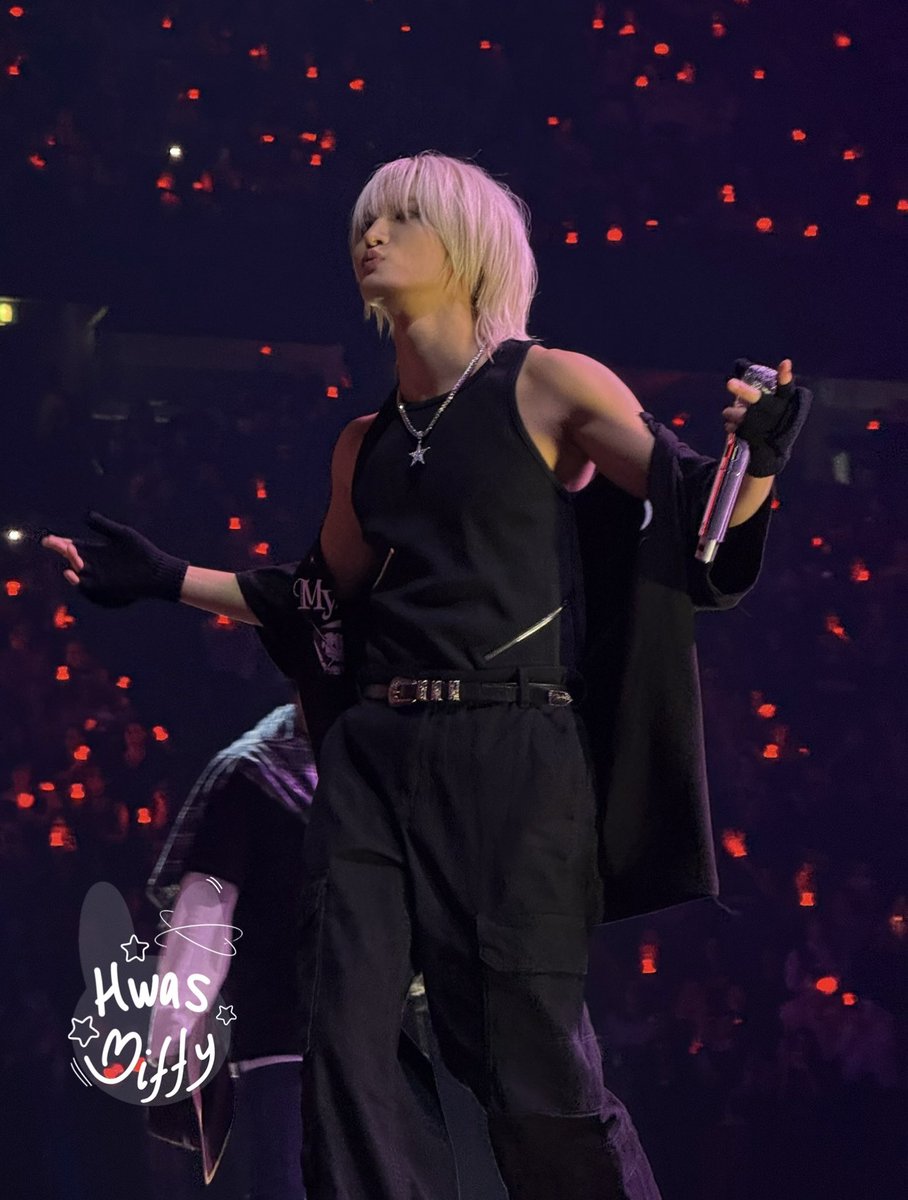 HwasMiffy's tweet image. 250130 Seonghwa

@ATEEZofficial 
#ATEEZinManchester #ATEEZ #SEONGHWA #성화 #에이티즈