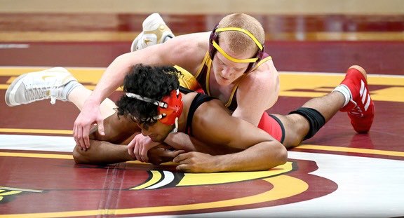 CobberSID's tweet image. 𝗧𝗛𝗘𝗬'𝗥𝗘 𝗢𝗙𝗙!
Cobber wrestling is on the mat at the Upper Midwest Regional! Ty Bisek opened his quest to get back to nationals by posting a tech fall win in his opener. #LetsGooo

Fans can follow all the action by clicking on the link ⬇️

📊: tinyurl.com/mr3hr457