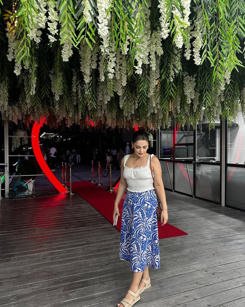 marga_marga01's tweet image. Style isn't just what you wear, it's how you own it. ✨ #FashionStatement #OwnTheLook